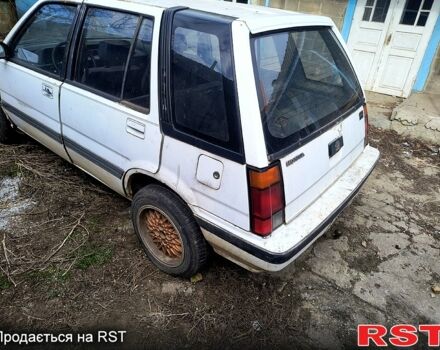 Белый Хонда Шатл, объемом двигателя 1.2 л и пробегом 300 тыс. км за 300 $, фото 2 на Automoto.ua