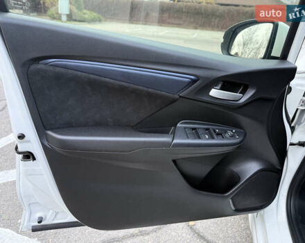 Белый Хонда Шатл, объемом двигателя 0 л и пробегом 58 тыс. км за 14200 $, фото 18 на Automoto.ua