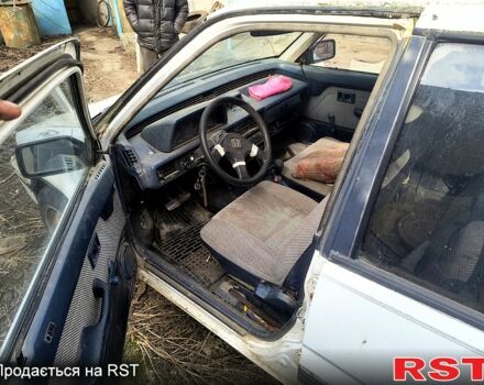 Белый Хонда Шатл, объемом двигателя 1.2 л и пробегом 300 тыс. км за 300 $, фото 1 на Automoto.ua