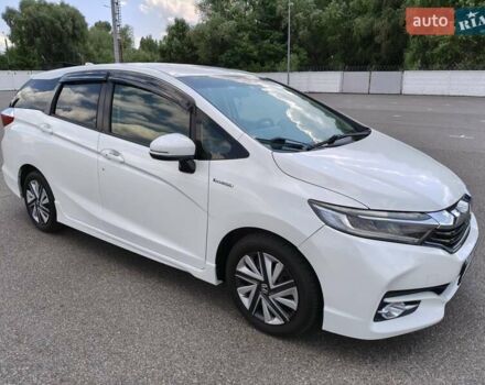 Белый Хонда Шатл, объемом двигателя 1.5 л и пробегом 90 тыс. км за 13800 $, фото 1 на Automoto.ua
