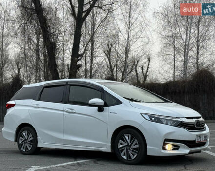 Білий Хонда Шатл, об'ємом двигуна 0 л та пробігом 58 тис. км за 14200 $, фото 1 на Automoto.ua