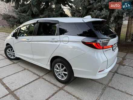 Белый Хонда Шатл, объемом двигателя 1.5 л и пробегом 50 тыс. км за 15900 $, фото 1 на Automoto.ua