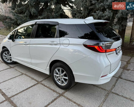 Белый Хонда Шатл, объемом двигателя 1.5 л и пробегом 50 тыс. км за 15900 $, фото 1 на Automoto.ua