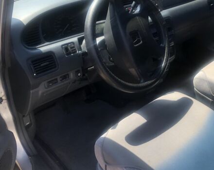 Серый Хонда Шатл, объемом двигателя 2.2 л и пробегом 300 тыс. км за 2620 $, фото 2 на Automoto.ua