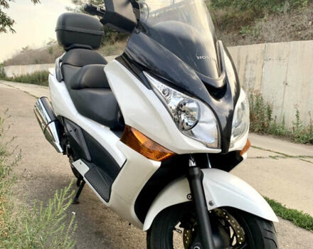 Белый Хонда Silver Wing 400, объемом двигателя 0.4 л и пробегом 11 тыс. км за 4500 $, фото 3 на Automoto.ua