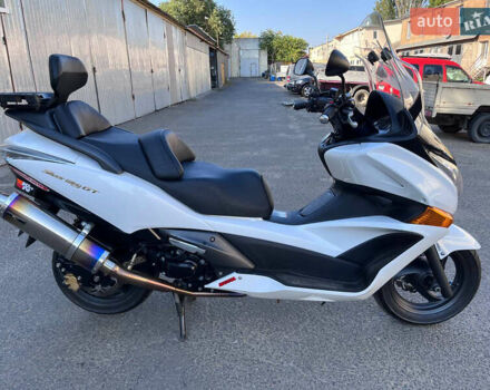 Білий Хонда Silver Wing 600, об'ємом двигуна 0.6 л та пробігом 42 тис. км за 7200 $, фото 1 на Automoto.ua