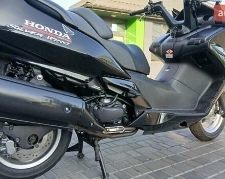 Чорний Хонда Silver Wing 600, об'ємом двигуна 0.58 л та пробігом 31 тис. км за 3200 $, фото 1 на Automoto.ua