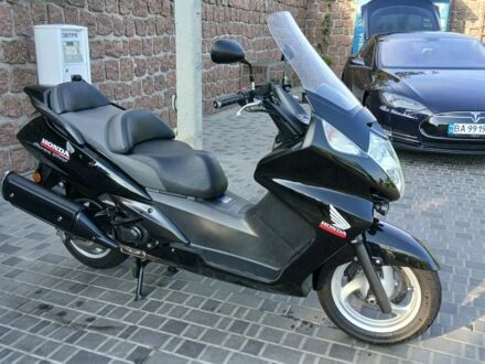 Хонда Silver Wing 600, объемом двигателя 0.6 л и пробегом 0 тыс. км за 3300 $, фото 1 на Automoto.ua