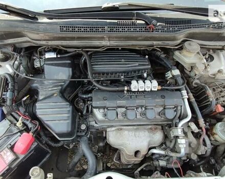 Серый Хонда Стрим, объемом двигателя 1.7 л и пробегом 345 тыс. км за 4600 $, фото 10 на Automoto.ua