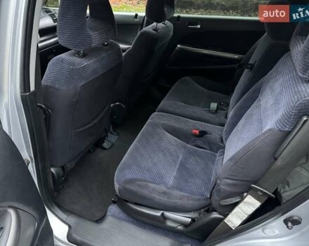 Сірий Хонда Стрім, об'ємом двигуна 2 л та пробігом 259 тис. км за 5500 $, фото 35 на Automoto.ua