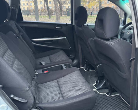 Сірий Хонда Стрім, об'ємом двигуна 2 л та пробігом 236 тис. км за 5499 $, фото 22 на Automoto.ua