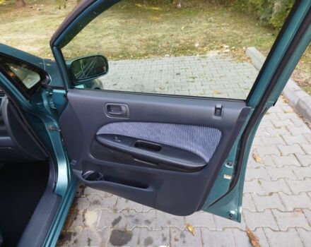 Зелений Хонда Стрім, об'ємом двигуна 2 л та пробігом 258 тис. км за 4500 $, фото 6 на Automoto.ua