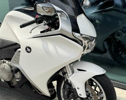 Белый Хонда VFR 1200F, объемом двигателя 1.2 л и пробегом 39 тыс. км за 8999 $, фото 26 на Automoto.ua