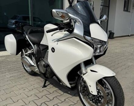 Белый Хонда VFR 1200F, объемом двигателя 1.2 л и пробегом 39 тыс. км за 8999 $, фото 3 на Automoto.ua