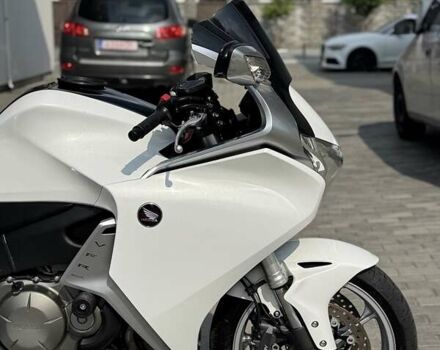 Белый Хонда VFR 1200F, объемом двигателя 1.2 л и пробегом 39 тыс. км за 8999 $, фото 13 на Automoto.ua