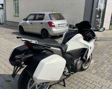Белый Хонда VFR 1200F, объемом двигателя 1.2 л и пробегом 39 тыс. км за 8999 $, фото 10 на Automoto.ua