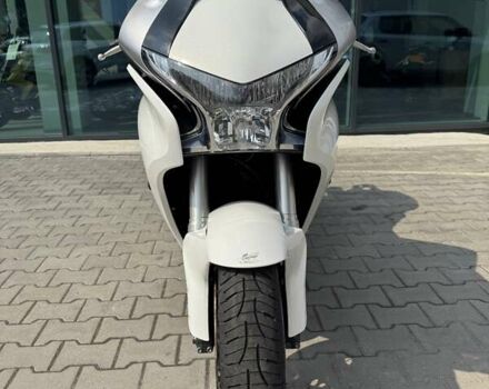 Белый Хонда VFR 1200F, объемом двигателя 1.2 л и пробегом 39 тыс. км за 8999 $, фото 2 на Automoto.ua