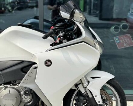 Белый Хонда VFR 1200F, объемом двигателя 1.2 л и пробегом 39 тыс. км за 8999 $, фото 25 на Automoto.ua