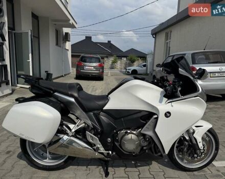 Белый Хонда VFR 1200F, объемом двигателя 1.2 л и пробегом 39 тыс. км за 8999 $, фото 9 на Automoto.ua