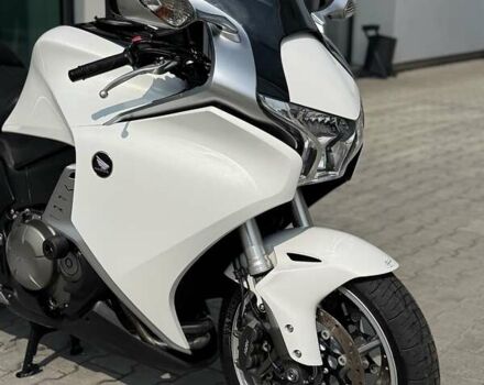 Белый Хонда VFR 1200F, объемом двигателя 1.2 л и пробегом 39 тыс. км за 8999 $, фото 14 на Automoto.ua