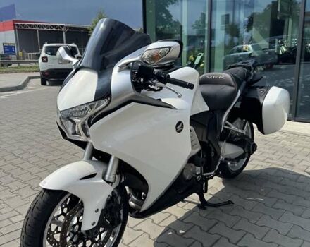 Белый Хонда VFR 1200F, объемом двигателя 1.2 л и пробегом 39 тыс. км за 8999 $, фото 4 на Automoto.ua
