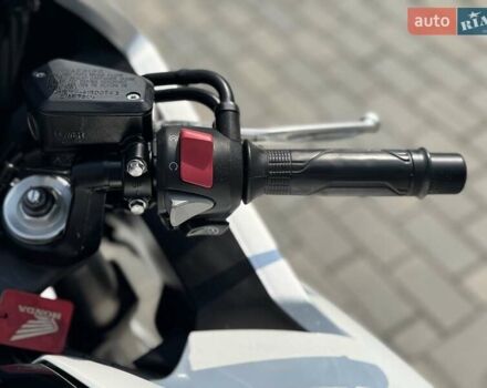 Белый Хонда VFR 1200F, объемом двигателя 1.2 л и пробегом 39 тыс. км за 8999 $, фото 22 на Automoto.ua