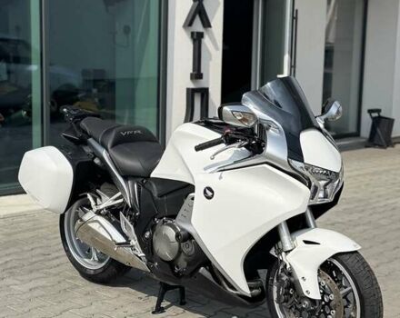 Белый Хонда VFR 1200F, объемом двигателя 1.2 л и пробегом 39 тыс. км за 8999 $, фото 16 на Automoto.ua
