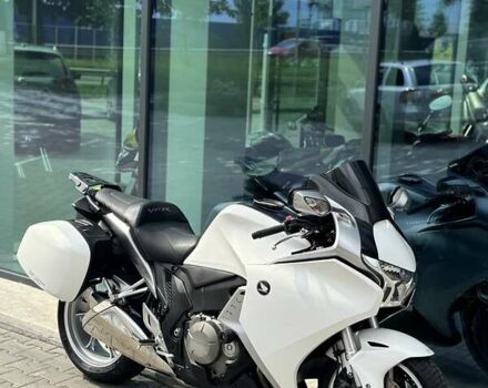 Белый Хонда VFR 1200F, объемом двигателя 1.2 л и пробегом 39 тыс. км за 8999 $, фото 27 на Automoto.ua