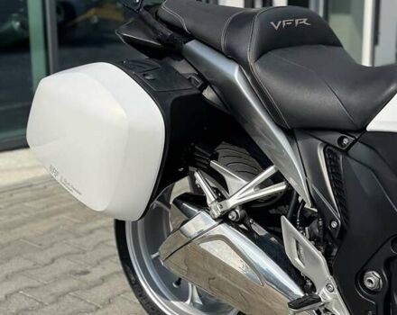 Белый Хонда VFR 1200F, объемом двигателя 1.2 л и пробегом 39 тыс. км за 8999 $, фото 17 на Automoto.ua