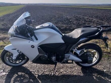 Чорний Хонда VFR 1200F, об'ємом двигуна 1.24 л та пробігом 21 тис. км за 8300 $, фото 1 на Automoto.ua