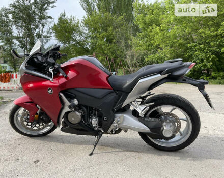 Червоний Хонда VFR 1200F, об'ємом двигуна 1.2 л та пробігом 18 тис. км за 8300 $, фото 6 на Automoto.ua