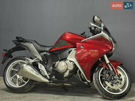Хонда VFR 1200F 2010 в Киеве на Automoto.ua Хонда VFR 1200F, объемом двигателя 1.1 л и пробегом 34 тыс. км за 7900 $, фото 1 на Automoto.ua