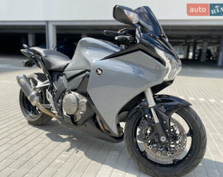 Серый Хонда VFR 1200F, объемом двигателя 1.2 л и пробегом 31 тыс. км за 8200 $, фото 2 на Automoto.ua
