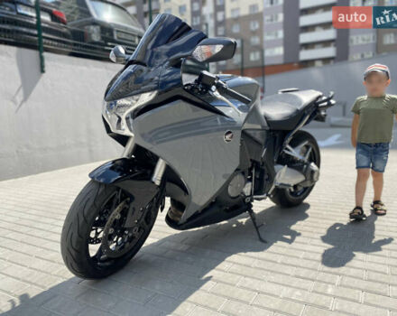 Серый Хонда VFR 1200F, объемом двигателя 1.2 л и пробегом 31 тыс. км за 8200 $, фото 5 на Automoto.ua