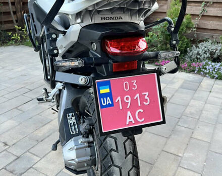 Белый Хонда VFR 1200X Crosstourer, объемом двигателя 1.2 л и пробегом 33 тыс. км за 11000 $, фото 3 на Automoto.ua