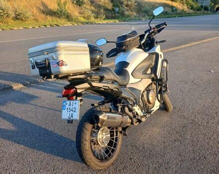 Белый Хонда VFR 1200X Crosstourer, объемом двигателя 0 л и пробегом 39 тыс. км за 11500 $, фото 2 на Automoto.ua