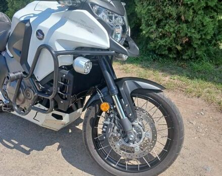 Белый Хонда VFR 1200X Crosstourer, объемом двигателя 0 л и пробегом 39 тыс. км за 11500 $, фото 9 на Automoto.ua