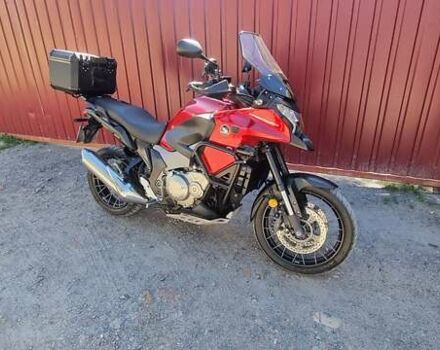 Красный Хонда VFR 1200X Crosstourer, объемом двигателя 1.24 л и пробегом 74 тыс. км за 11200 $, фото 2 на Automoto.ua