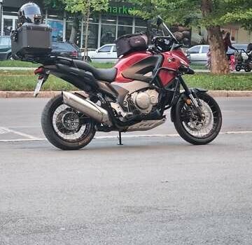 Красный Хонда VFR 1200X Crosstourer, объемом двигателя 1.24 л и пробегом 74 тыс. км за 11200 $, фото 5 на Automoto.ua