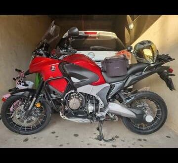 Красный Хонда VFR 1200X Crosstourer, объемом двигателя 1.24 л и пробегом 74 тыс. км за 11200 $, фото 1 на Automoto.ua