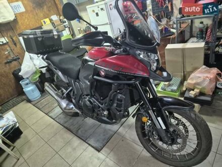 Хонда VFR 1200X Crosstourer 2012 у Києві на Automoto.ua Хонда VFR 1200X Crosstourer, об'ємом двигуна 0 л та пробігом 17 тис. км за 10400 $, фото 1 на Automoto.ua