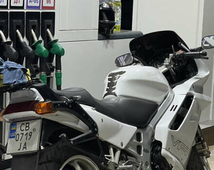 Білий Хонда VFR 750F, об'ємом двигуна 0.75 л та пробігом 90 тис. км за 3800 $, фото 8 на Automoto.ua