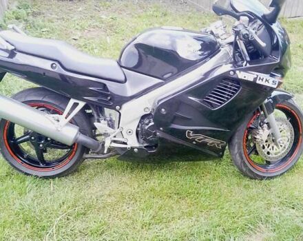 Хонда VFR 750F, объемом двигателя 0 л и пробегом 77 тыс. км за 3300 $, фото 4 на Automoto.ua