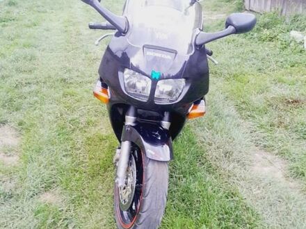 Хонда VFR 750F 1996 в Чернигове на Automoto.ua Хонда VFR 750F, объемом двигателя 0 л и пробегом 77 тыс. км за 3300 $, фото 1 на Automoto.ua