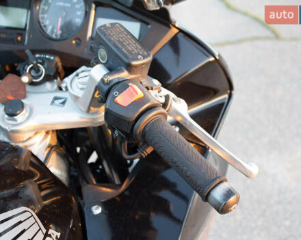 Черный Хонда VFR 800, объемом двигателя 0.8 л и пробегом 81 тыс. км за 5500 $, фото 6 на Automoto.ua
