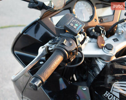 Черный Хонда VFR 800, объемом двигателя 0.8 л и пробегом 81 тыс. км за 5500 $, фото 7 на Automoto.ua
