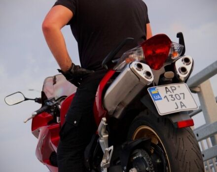 Хонда VFR 800, объемом двигателя 0.8 л и пробегом 0 тыс. км за 7500 $, фото 5 на Automoto.ua