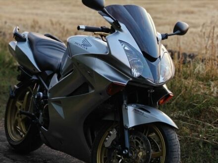 Хонда VFR 800, об'ємом двигуна 0.8 л та пробігом 0 тис. км за 4600 $, фото 1 на Automoto.ua