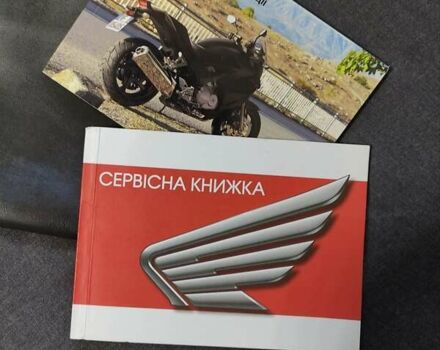 Хонда VFR 800X Crossrunner 2012 в Харькове на Automoto.ua Белый Хонда VFR 800X Crossrunner, объемом двигателя 0.8 л и пробегом 30 тыс. км за 7700 $, фото 16 на Automoto.ua