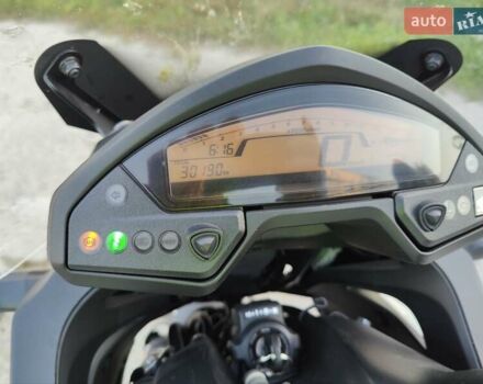 Хонда VFR 800X Crossrunner 2012 в Харькове на Automoto.ua Белый Хонда VFR 800X Crossrunner, объемом двигателя 0.8 л и пробегом 30 тыс. км за 7700 $, фото 8 на Automoto.ua